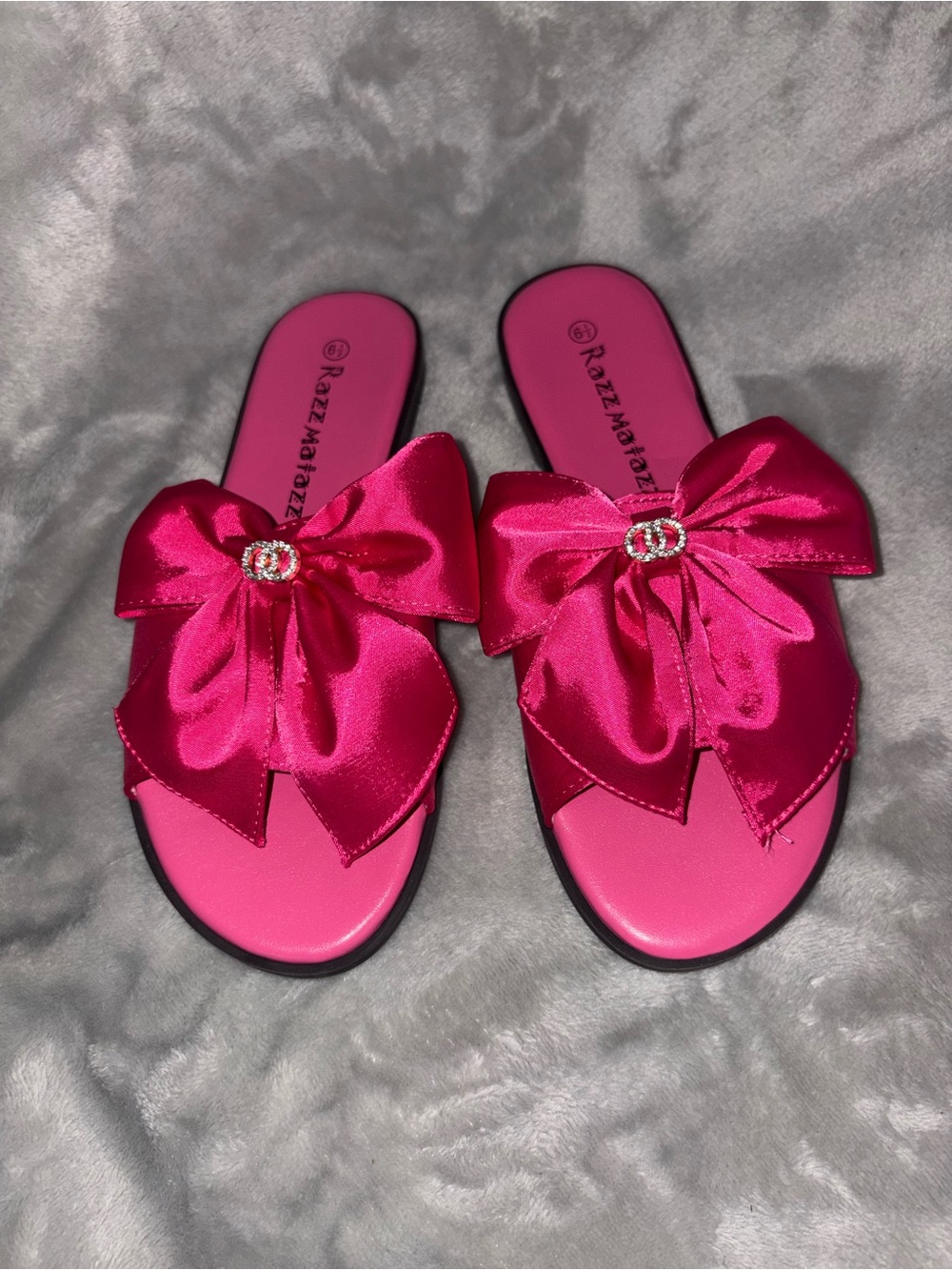 Women’s Hot Pink Bow Slide Sandals - Picture 6 of 7